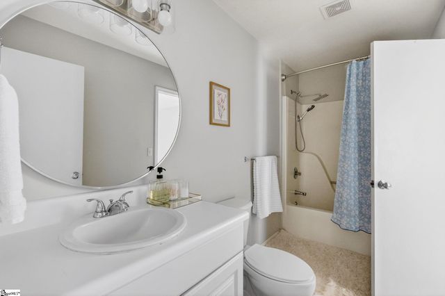 531 Everette Butler Drive, Inman, SC 29349