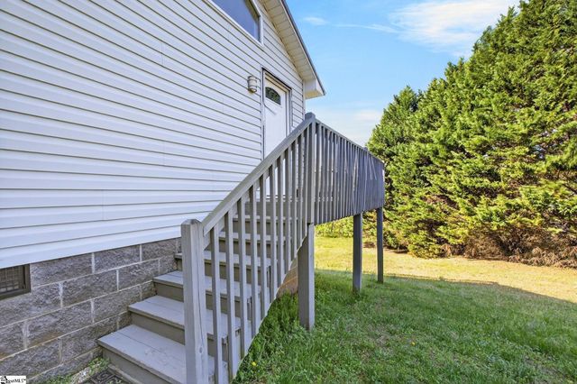 531 Everette Butler Drive, Inman, SC 29349