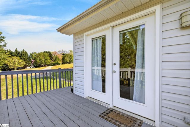 531 Everette Butler Drive, Inman, SC 29349