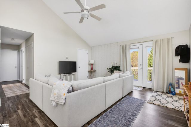 531 Everette Butler Drive, Inman, SC 29349