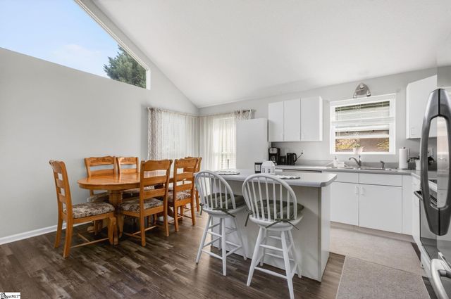 531 Everette Butler Drive, Inman, SC 29349