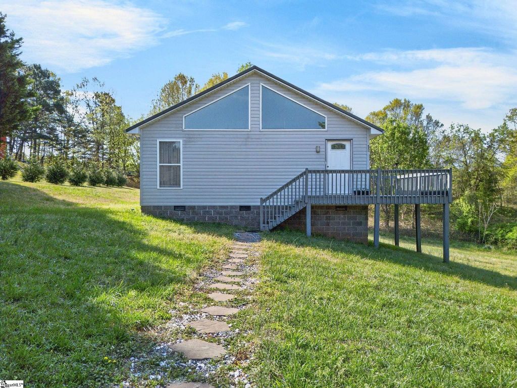 531 Everette Butler Drive, Inman, SC 29349