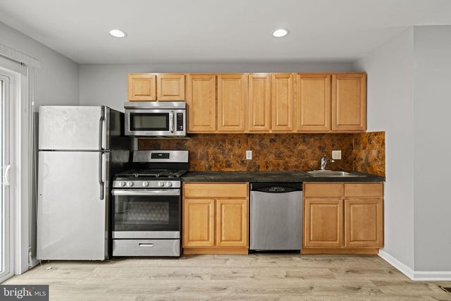 2310 E CABOT ST, Philadelphia, PA 19125