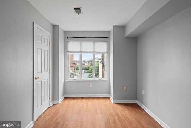 2310 E CABOT ST, Philadelphia, PA 19125