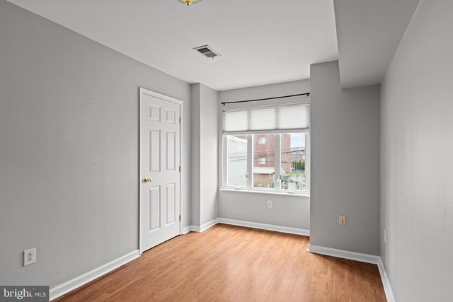 2310 E CABOT ST, Philadelphia, PA 19125
