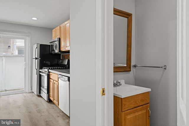 2310 E CABOT ST, Philadelphia, PA 19125
