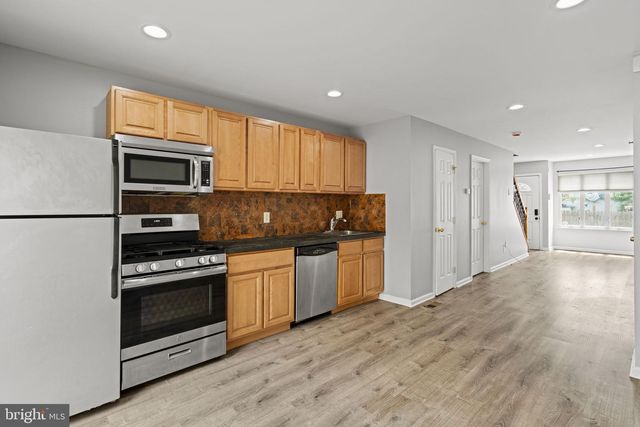 2310 E CABOT ST, Philadelphia, PA 19125