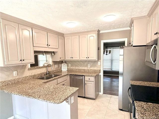 1530 Redbud Drive, Fayetteville, NC 28311