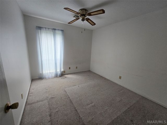 114 E Teri Court, Prattville, AL 36066