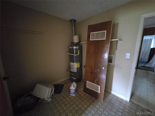 114 E Teri Court, Prattville, AL 36066