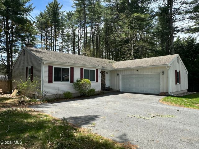 16 John Street, Queensbury, NY 12804