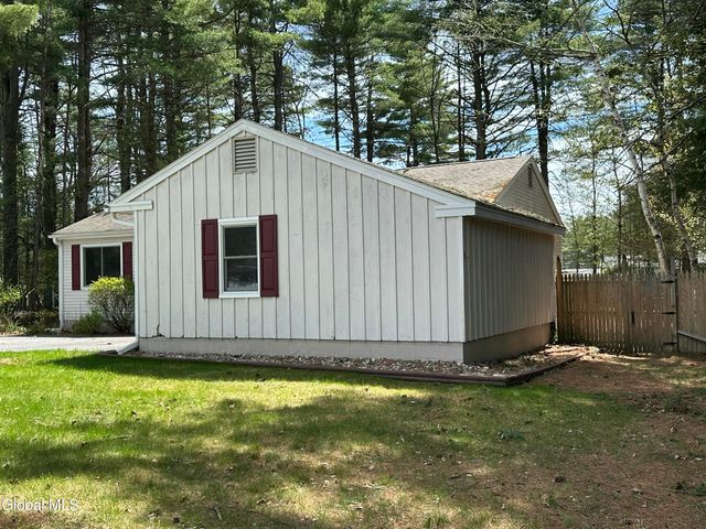 16 John Street, Queensbury, NY 12804