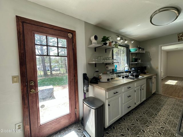 16 John Street, Queensbury, NY 12804