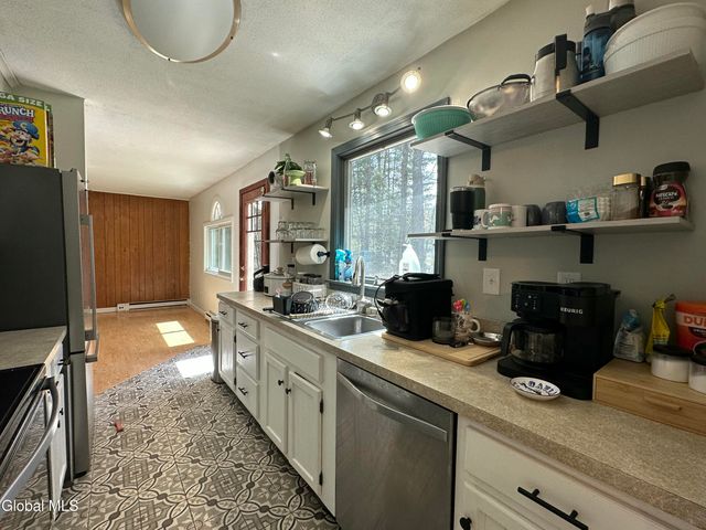 16 John Street, Queensbury, NY 12804