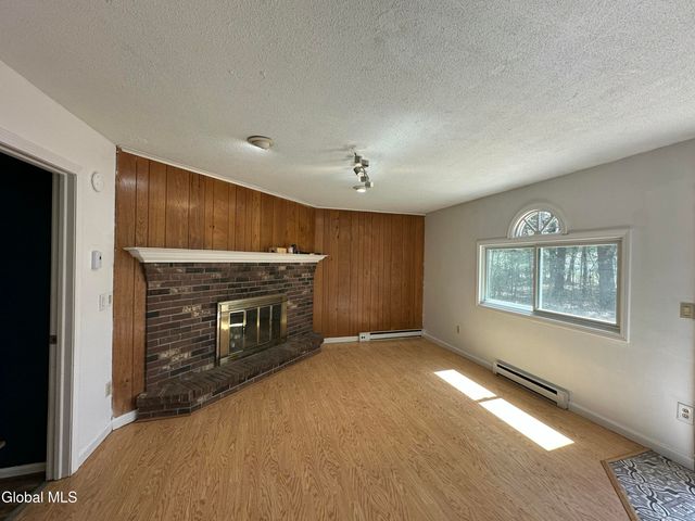 16 John Street, Queensbury, NY 12804