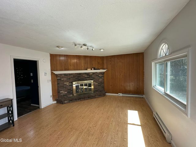 16 John Street, Queensbury, NY 12804