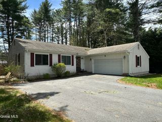 16 John Street, Queensbury, NY 12804