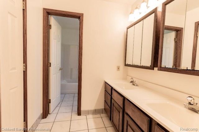11171 Lapeer Road, Davison, MI 48423