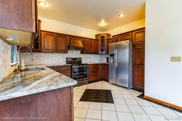 11171 Lapeer Road, Davison, MI 48423