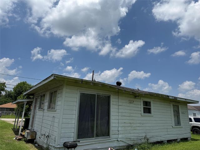 7002 Finch Street, Houston, TX 77028
