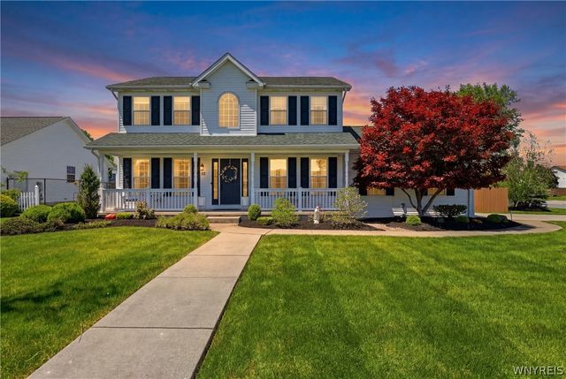 10 Island Park Circle, Grand Island, NY 14072