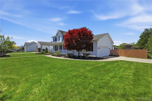10 Island Park Circle, Grand Island, NY 14072