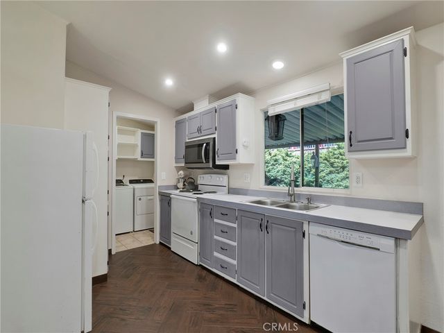 24425 Woolsey Canyon Road 132, West Hills, CA 91304