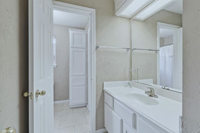 19822 Emerald Springs Drive, Houston, TX 77094