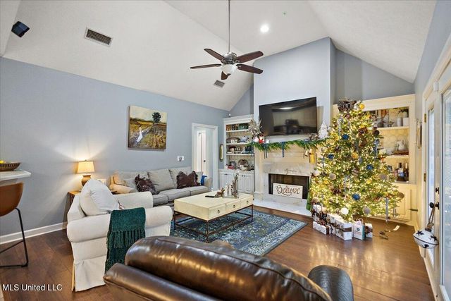 437 Old Town Circle, Brandon, MS 39042