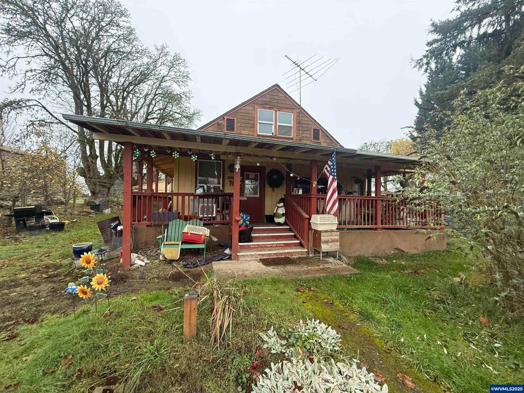 9045 DeJong Rd, Amity, OR 97101