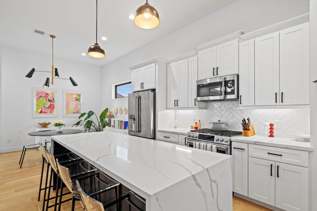 2504 Langston Street, Houston, TX 77007