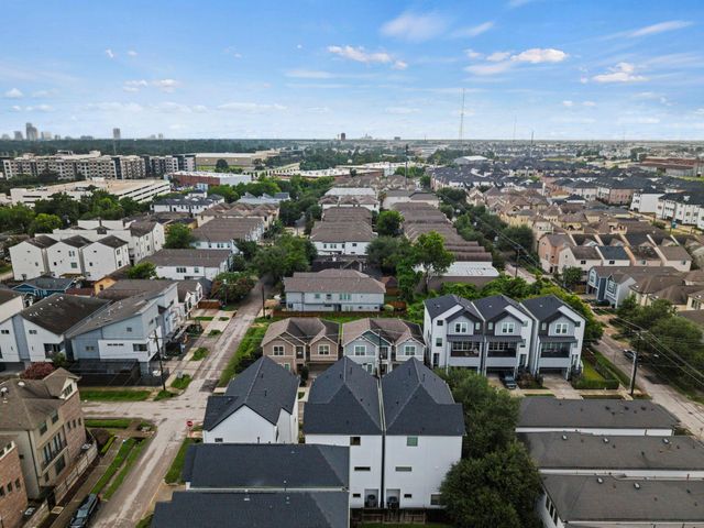 2504 Langston Street, Houston, TX 77007