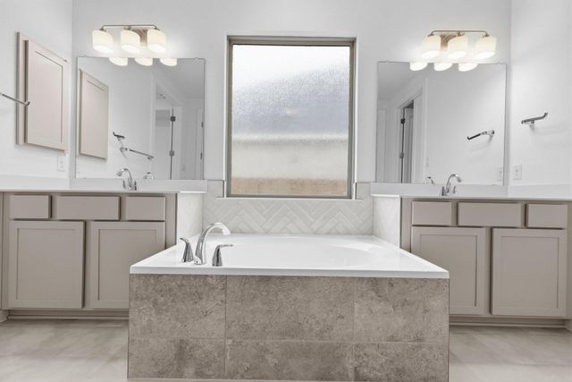 1009 Ellensburg DR, Georgetown, TX 78633