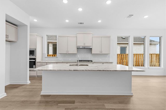 1009 Ellensburg DR, Georgetown, TX 78633