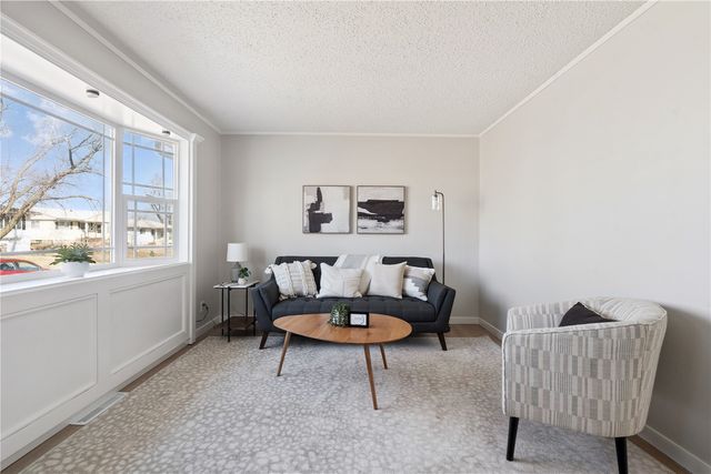 1703 14th Avenue SW, Cedar Rapids, IA 52404