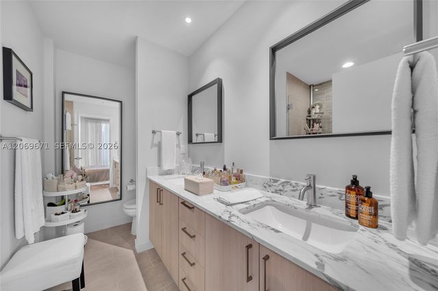 320 NE 126th St 32, North Miami, FL 33161