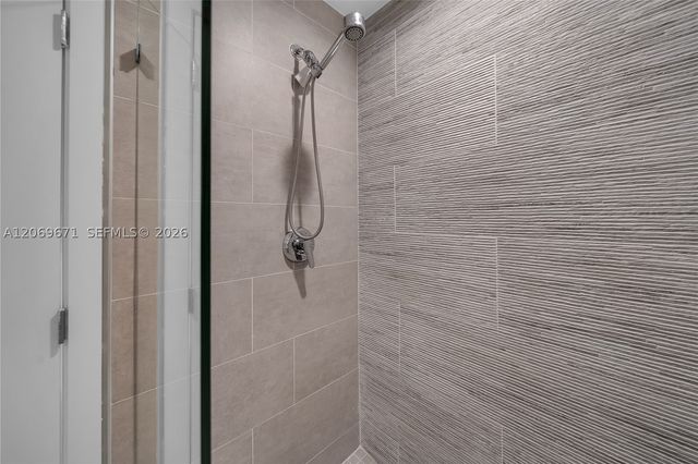 320 NE 126th St 32, North Miami, FL 33161
