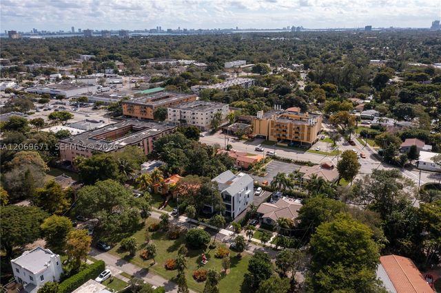 320 NE 126th St 32, North Miami, FL 33161