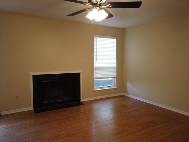 1000 W 26th ST 110, Austin, TX 78705