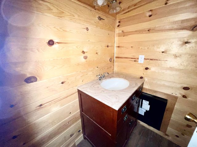 8 Annette Road, Cherokee Village, AR 72529