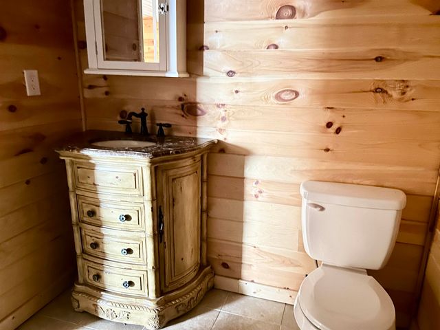 8 Annette Road, Cherokee Village, AR 72529