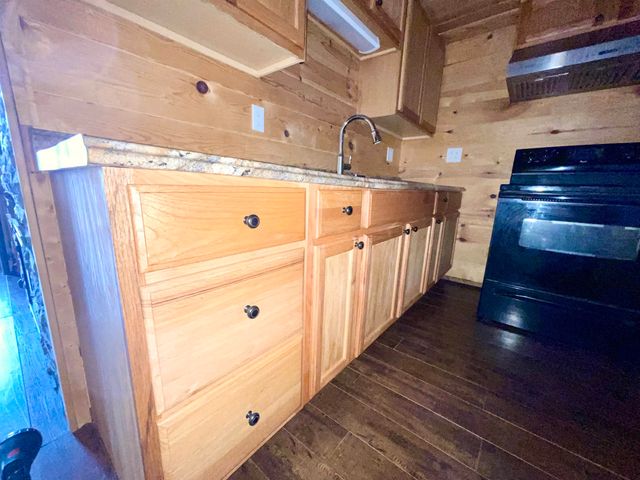 8 Annette Road, Cherokee Village, AR 72529