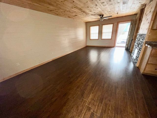 8 Annette Road, Cherokee Village, AR 72529