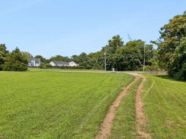 2705 Buckner Rd, Thompsons Station, TN 37179