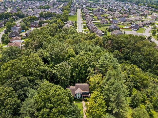 2705 Buckner Rd, Thompsons Station, TN 37179