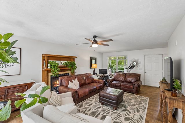2705 Buckner Rd, Thompsons Station, TN 37179
