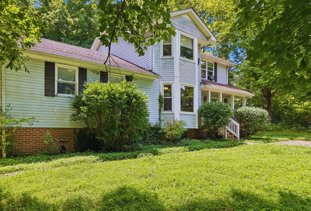 2705 Buckner Rd, Thompsons Station, TN 37179