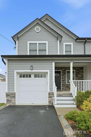 15 Rector Avenue, Woodbridge Proper, NJ 07095