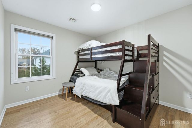 15 Rector Avenue, Woodbridge Proper, NJ 07095