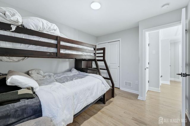 15 Rector Avenue, Woodbridge Proper, NJ 07095